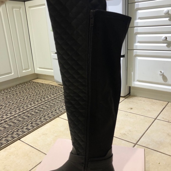 Beautiful boots - Picture 5 of 8